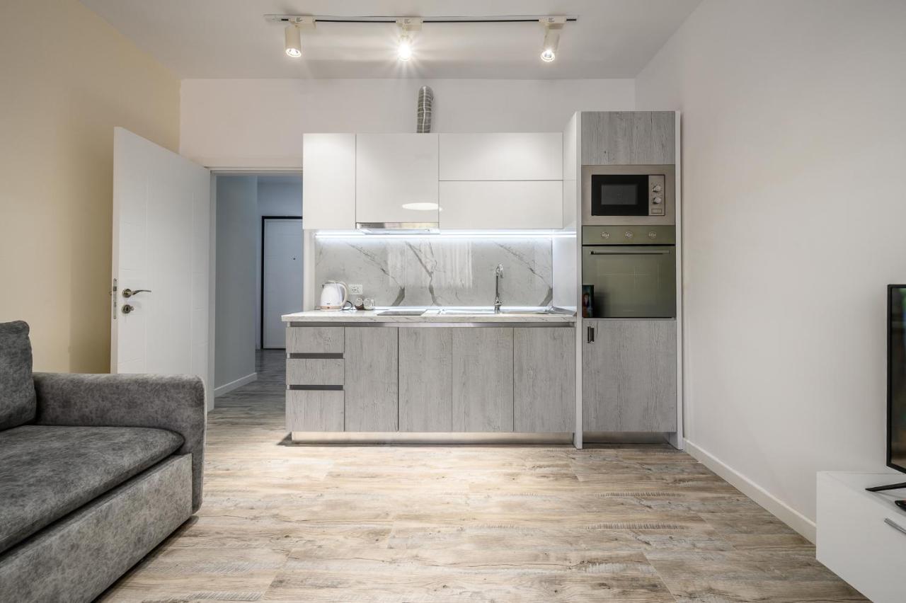 Miku Apartment-City Walk 1Bd Stylish Apartment Тирана Экстерьер фото