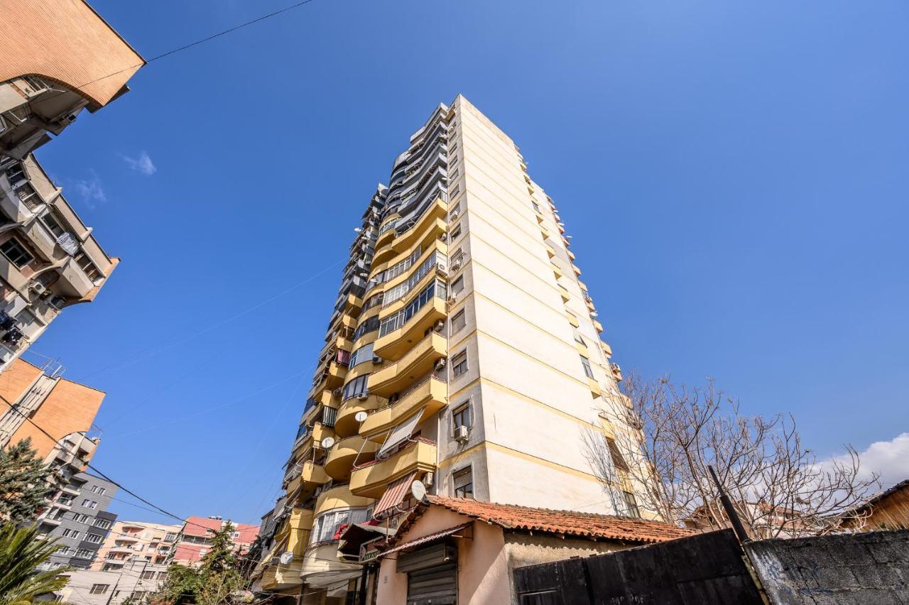 Miku Apartment-City Walk 1Bd Stylish Apartment Тирана Экстерьер фото