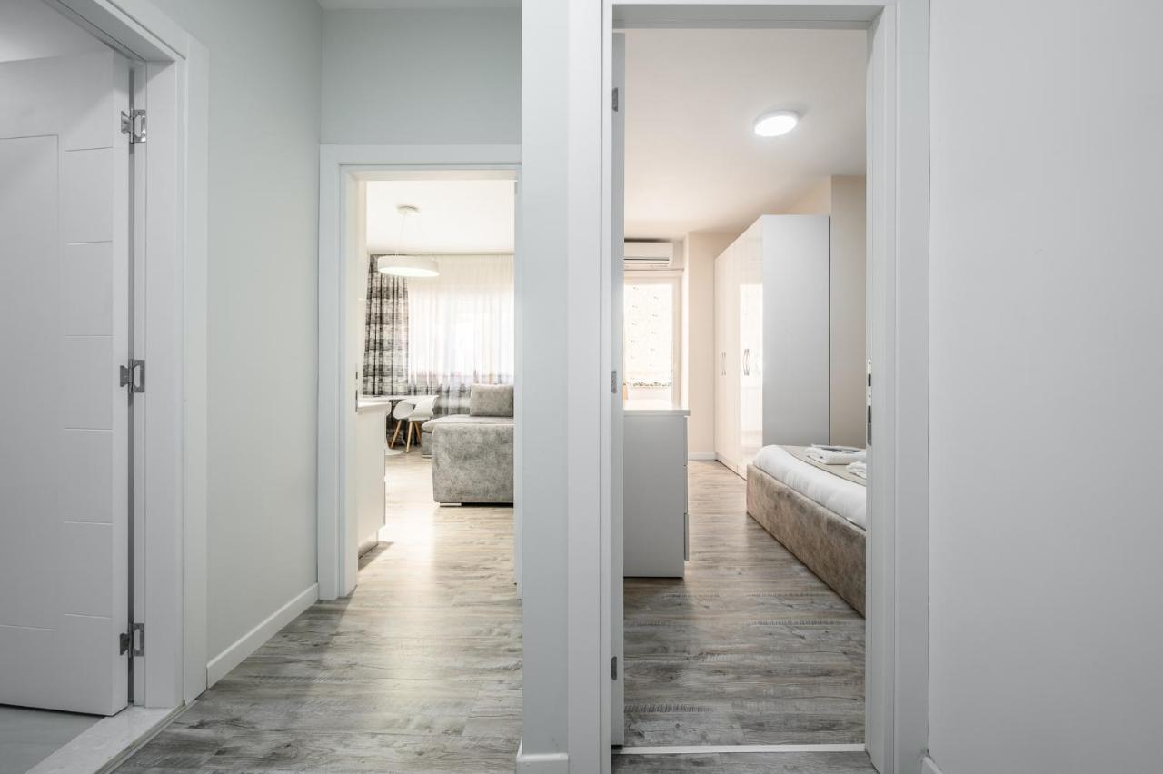 Miku Apartment-City Walk 1Bd Stylish Apartment Тирана Экстерьер фото